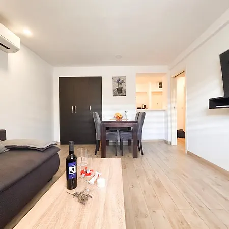 Apartman West Coast Modern By Marjan *