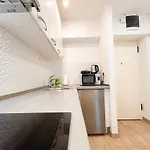 West Coast Modern By Marjan Split