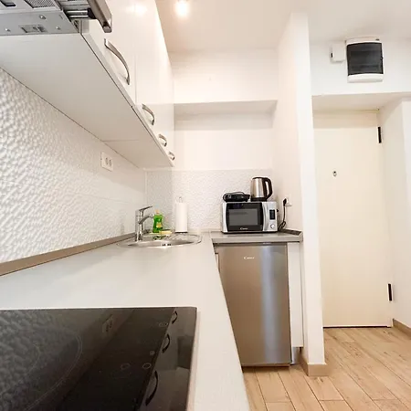 West Coast Modern By Marjan 斯普利特