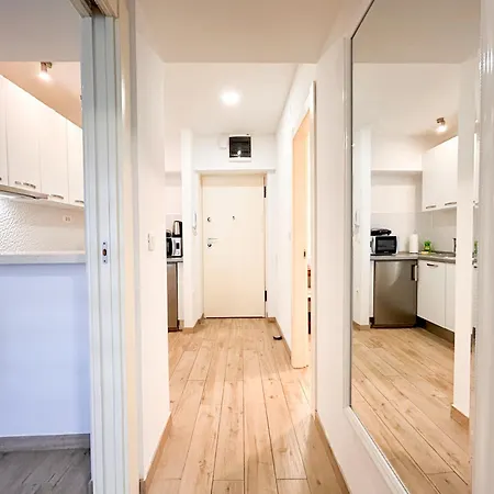 West Coast Modern By Marjan